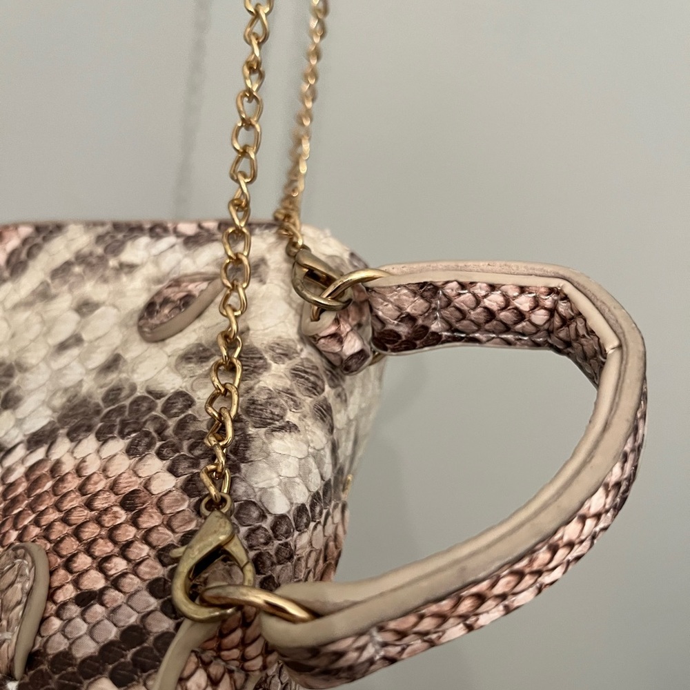 Mini Handbag Chain link Snakeskin Patterned - Picture 8 of 9
